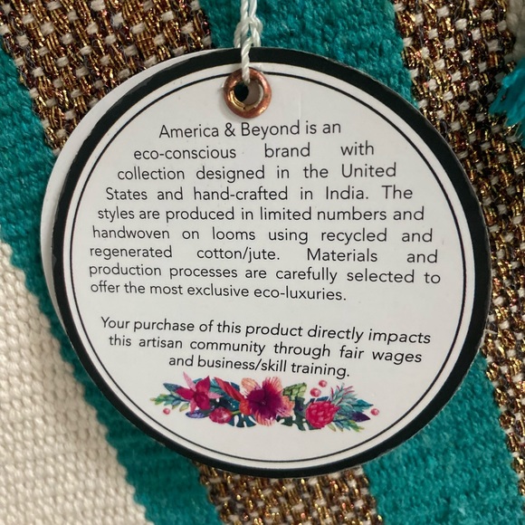 America & Beyond Clutch NWT - Picture 7 of 8